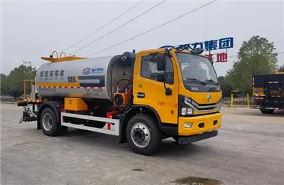 Quanto è comoda la funzione di controllo remoto di un distributore di asfalto?